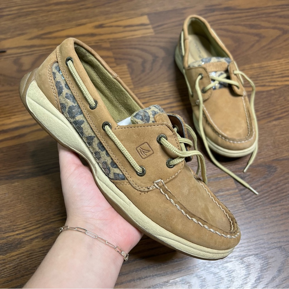 Sperry Top-Sider boat shoes with a leopard-print, sequined tongue size 8.5